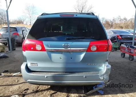 2006 Toyota Sienna Xle Limited z USA, uszkodzony, nr VIN 5TDBA22CX6S070829